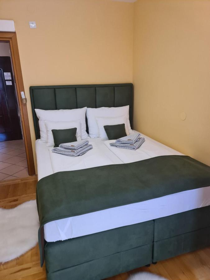 Apartman *Joy* Osijek Eksteriør billede